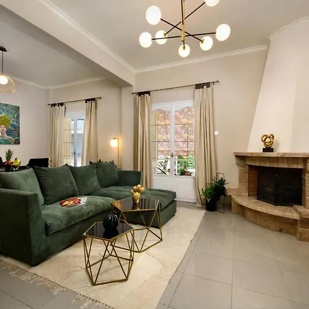 Regina's Downtown By Corfuescapes Apartment